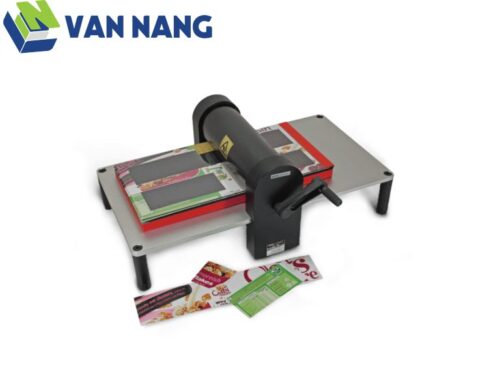 May-Cat-Mau-Da-Nang-Hanatek-Universal-Sample-Cutter-Rhopoint-Model-USC-7-768x576 copy MÁY CẮT MẪU ĐA NĂNG RHOPOINT MODEL USC