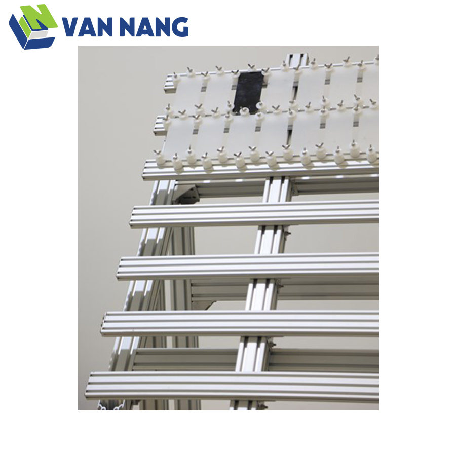 Chi tiết vị trí gá mẫu trên giá phơi XD-746 và XD-747